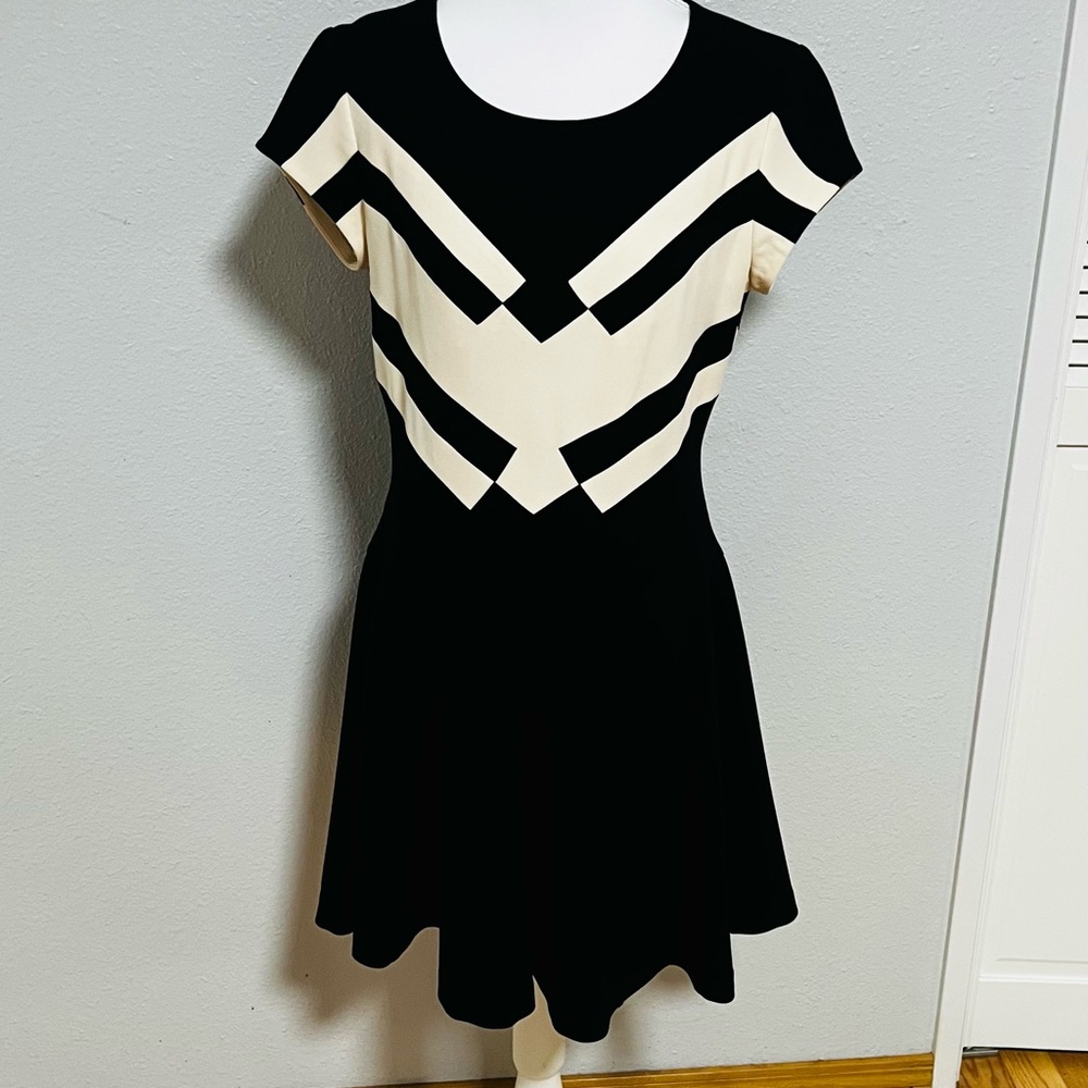 Diane von Furstenberg DvF Black & Cream Geometric Dress